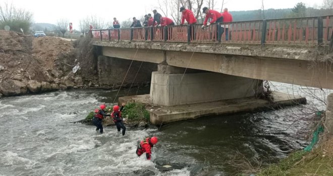 Yeğenini öldüren zanlının silahı Kocasu Çayı'nda aranıyor