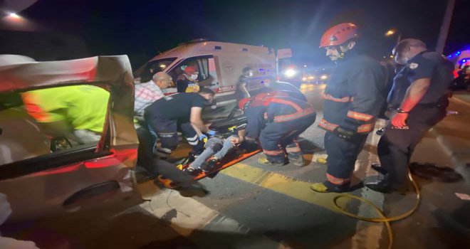 Zincirleme trafik kazası: 4’ü çocuk 1’i hamile toplam 7 yaralı